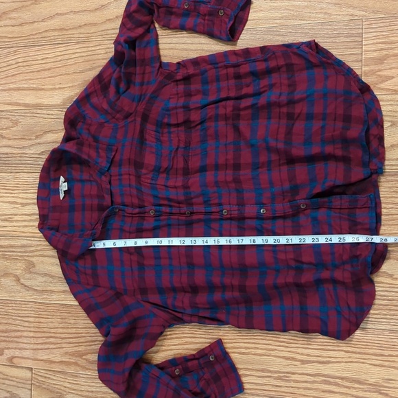 Lucky Brand red and blue plaid lightweight flannel button-down shirt, women's 1X - Picture 3 of 7